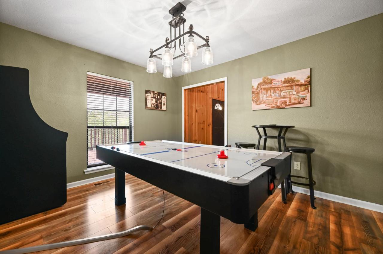 Private Mountain Cabin, Hot Tub Escape In The Smokies, With The View Sevierville Exteriör bild