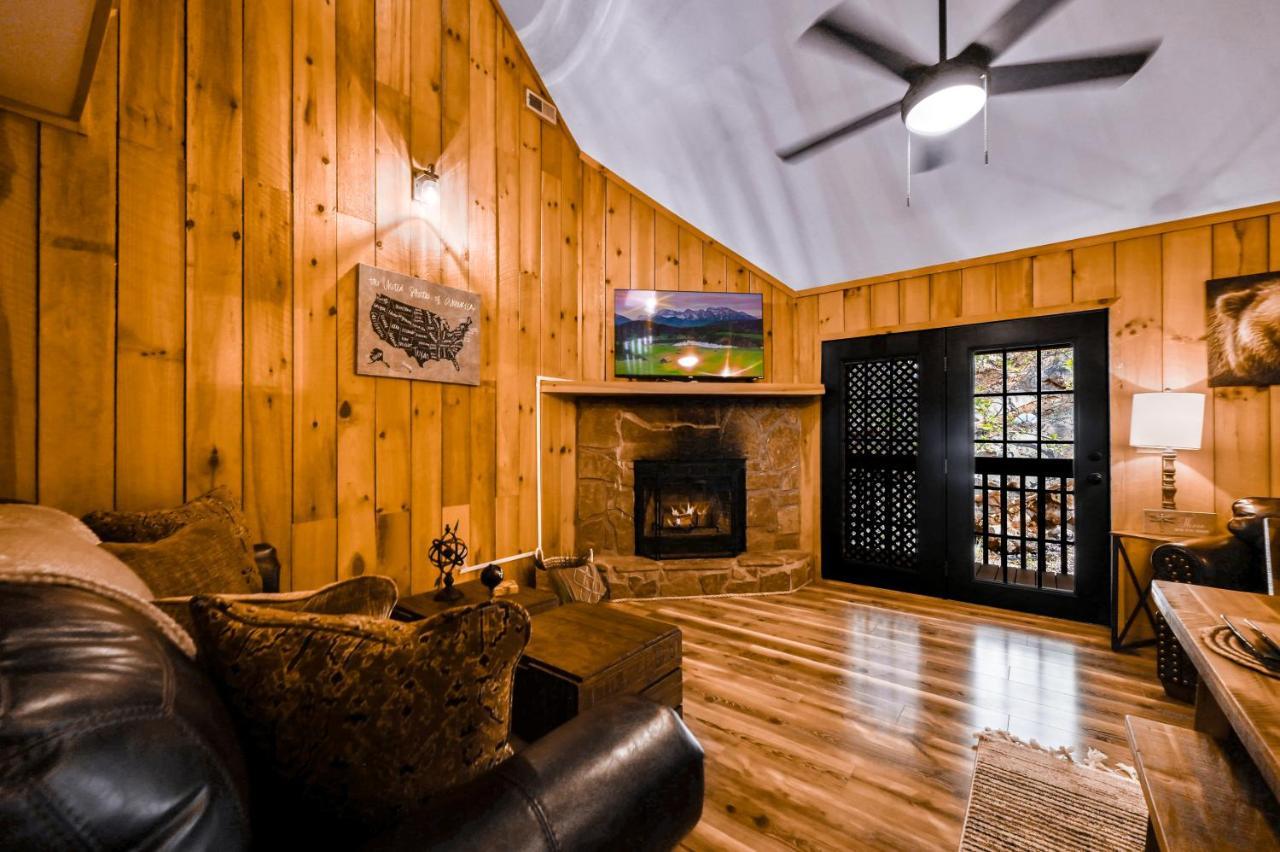 Private Mountain Cabin, Hot Tub Escape In The Smokies, With The View Sevierville Exteriör bild