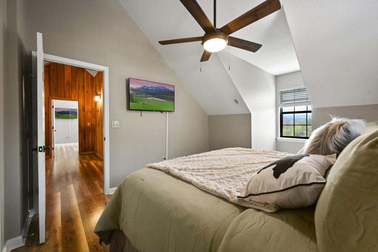 Private Mountain Cabin, Hot Tub Escape In The Smokies, With The View Sevierville Exteriör bild