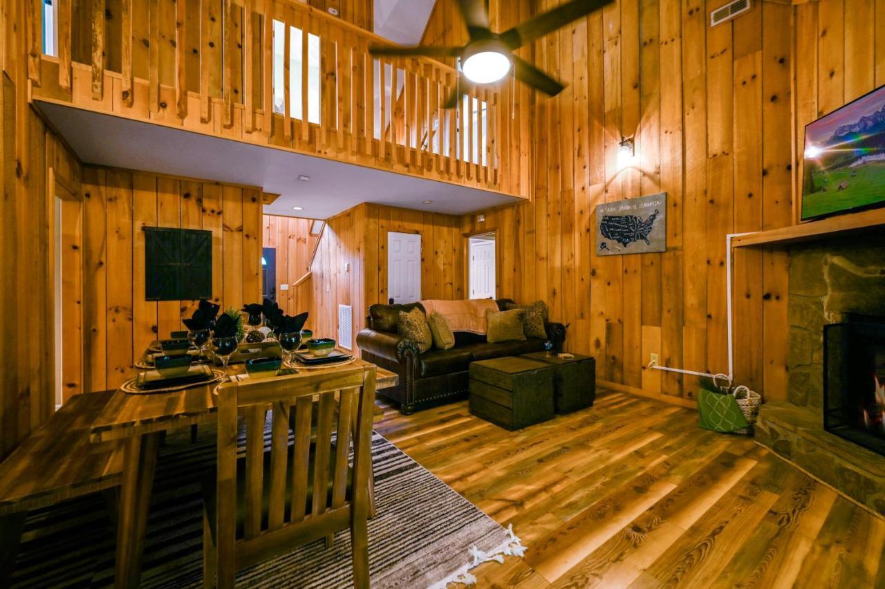 Private Mountain Cabin, Hot Tub Escape In The Smokies, With The View Sevierville Exteriör bild