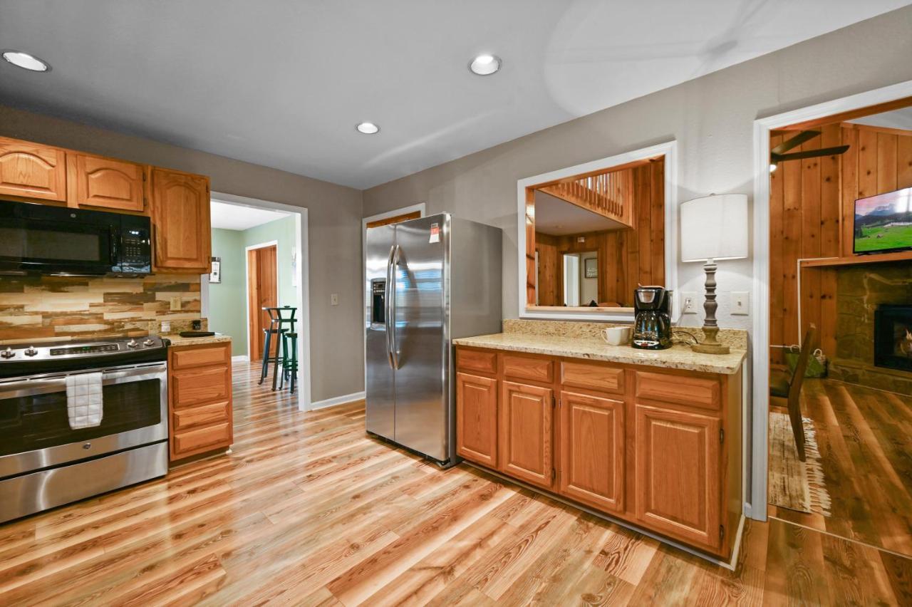 Private Mountain Cabin, Hot Tub Escape In The Smokies, With The View Sevierville Exteriör bild