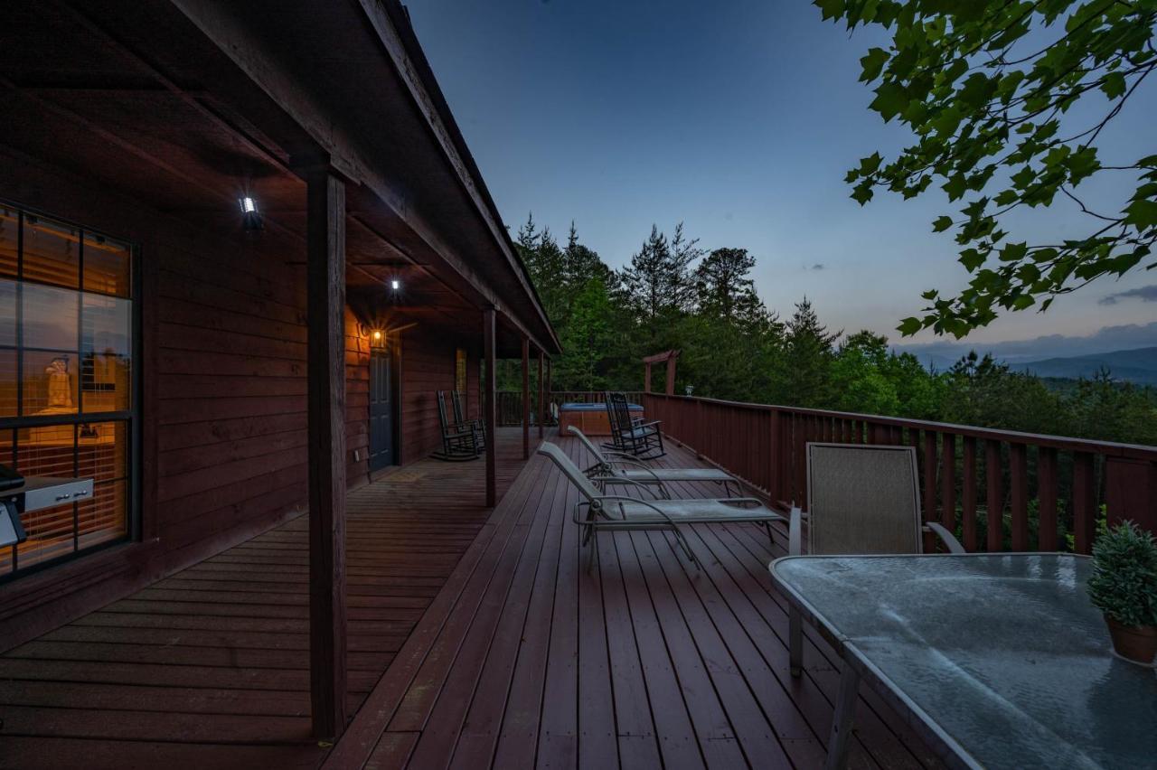 Private Mountain Cabin, Hot Tub Escape In The Smokies, With The View Sevierville Exteriör bild
