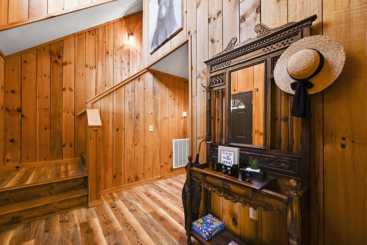 Private Mountain Cabin, Hot Tub Escape In The Smokies, With The View Sevierville Exteriör bild