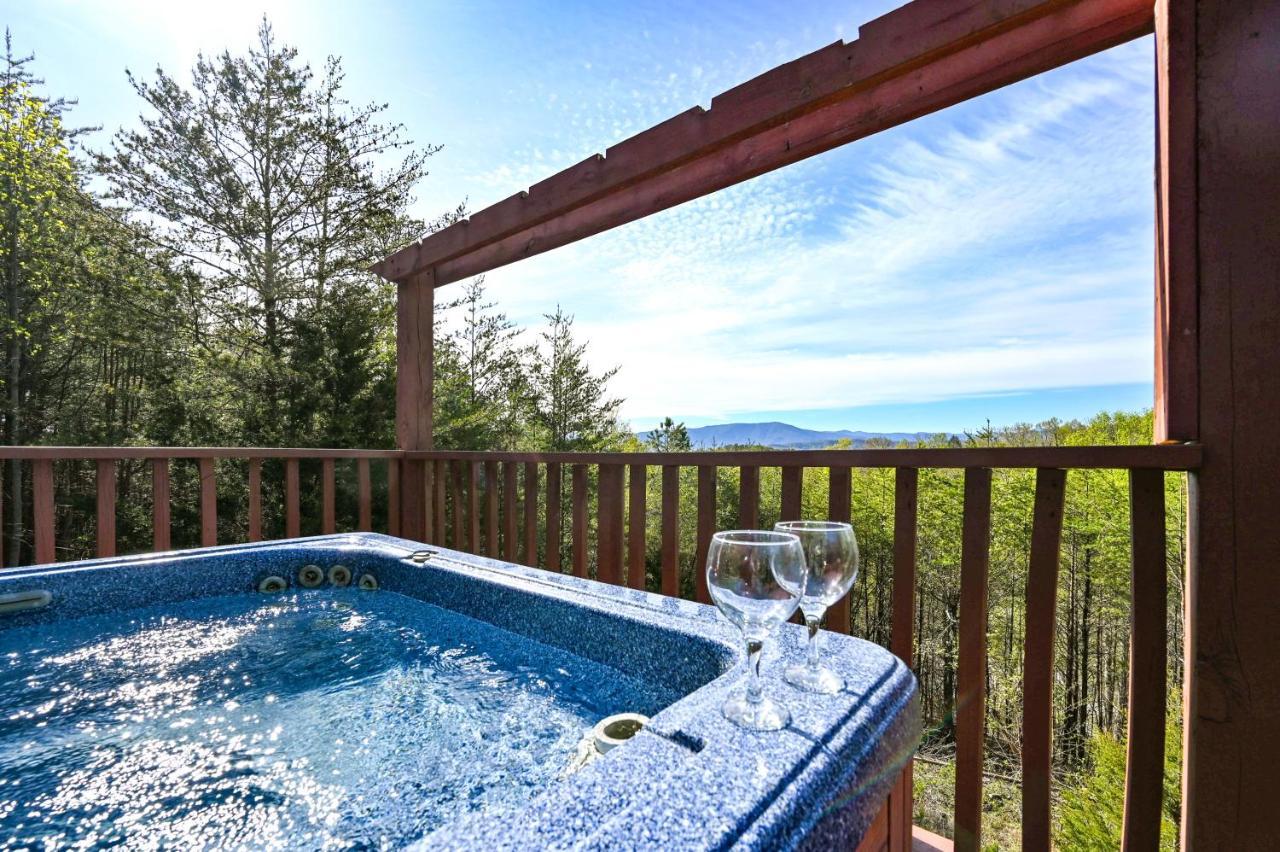 Private Mountain Cabin, Hot Tub Escape In The Smokies, With The View Sevierville Exteriör bild