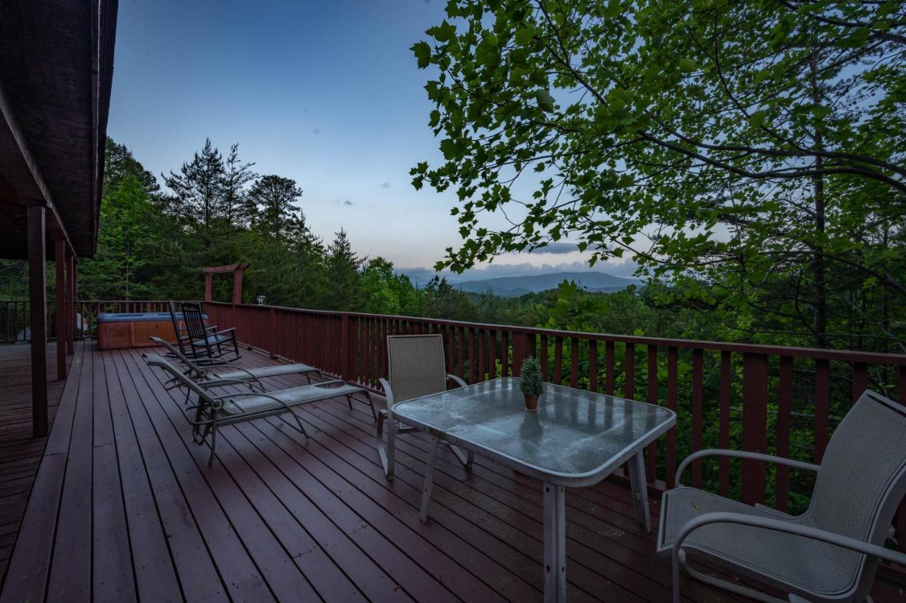 Private Mountain Cabin, Hot Tub Escape In The Smokies, With The View Sevierville Exteriör bild