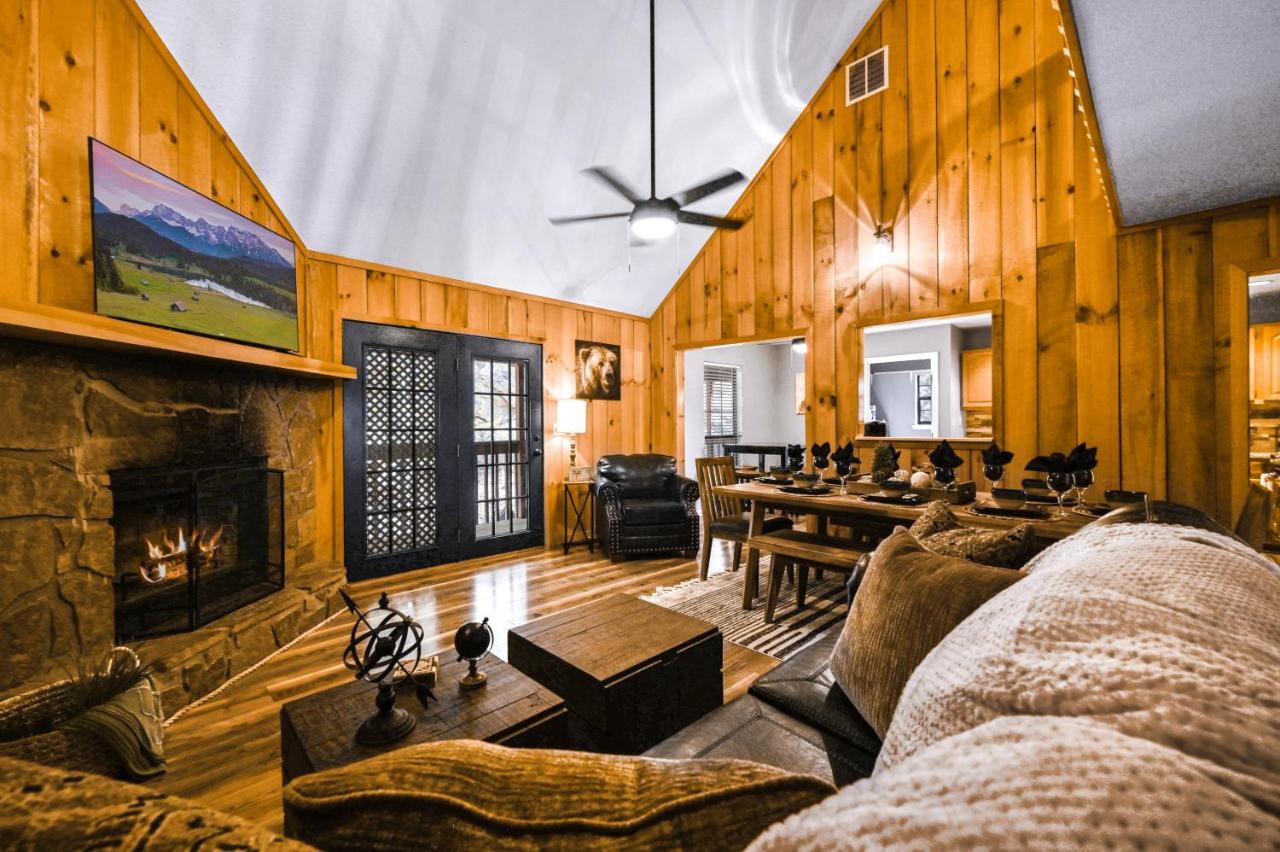 Private Mountain Cabin, Hot Tub Escape In The Smokies, With The View Sevierville Exteriör bild