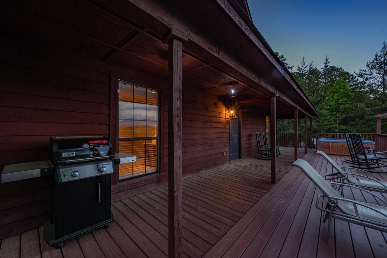 Private Mountain Cabin, Hot Tub Escape In The Smokies, With The View Sevierville Exteriör bild